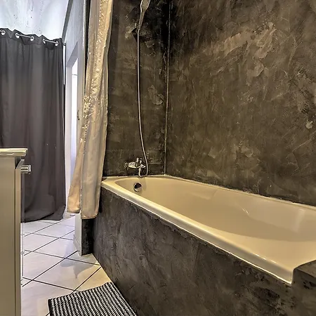 Livia Croisette Rue Hoche 29h Appartement